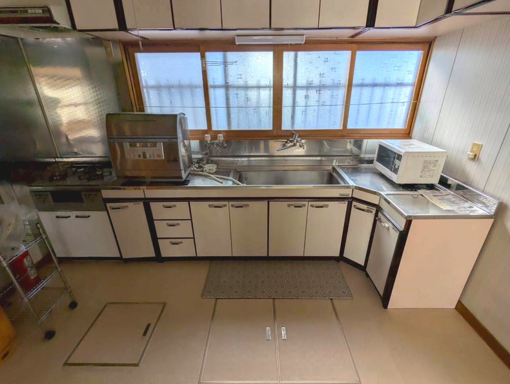 釧路市阿寒町仲町２丁目　中古住宅のキッチン|プロパンガス使用となります