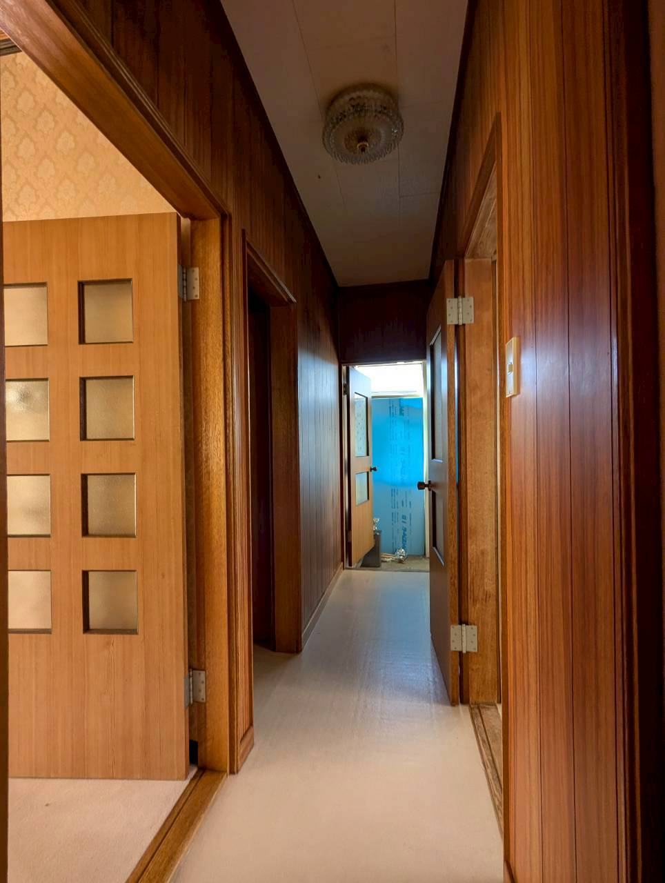 釧路市阿寒町仲町２丁目　中古住宅の洗面所