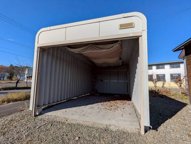 釧路市阿寒町仲町２丁目　中古住宅の玄関