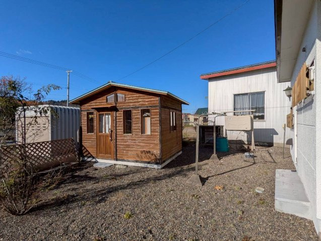 釧路市阿寒町仲町２丁目　中古住宅の居間・リビング