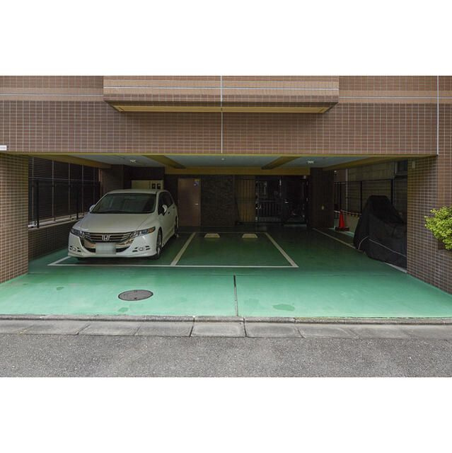 グランリヴィエールの駐車場