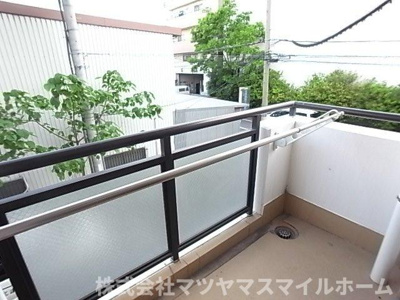 【バルコニー】 | パラシオン境町