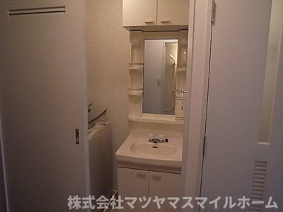 【洗面所】 | パラシオン境町