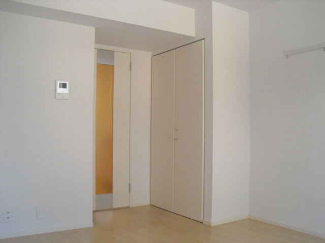 リソ　ステュディオの洋室|南東向き角部屋２面採光　洋室７．８帖