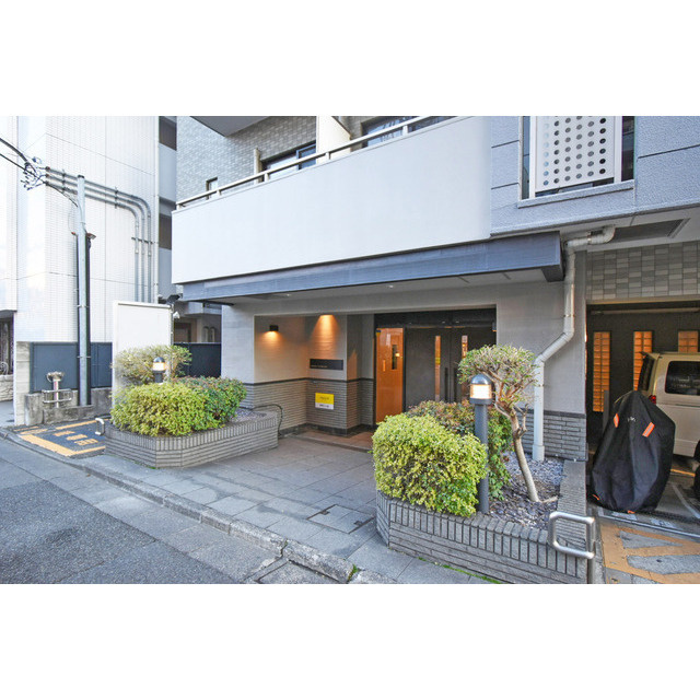 インプルーブ白金のエントランス|ゆとりのあるエントランスです