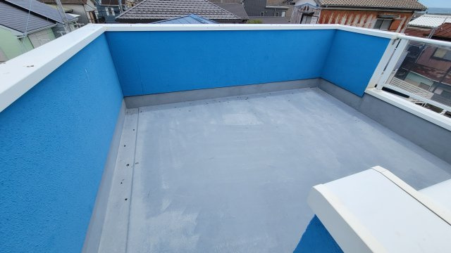 腰越２丁目１３－１７戸建のバルコニー