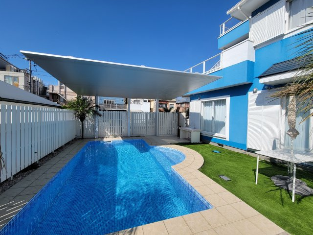 腰越２丁目１３－１７戸建の外観