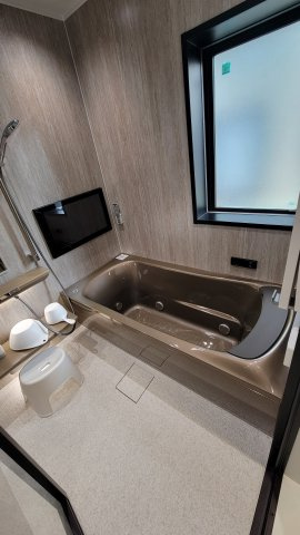 腰越２丁目１３－１７戸建の浴室