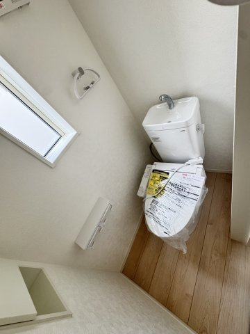 クレイドルガーデン前橋市茂木町第５　１号棟のトイレ|2階トイレです。清潔感のある白を基調としています。