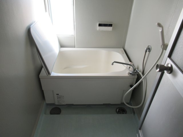 兵庫県公社　姫路市川３号棟の浴室|お風呂で日々の疲れを落としましょう