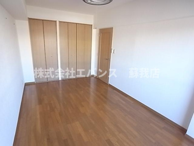 【寝室】 | 青葉の森公園通り9号棟 | 使い勝手のいい寝室です