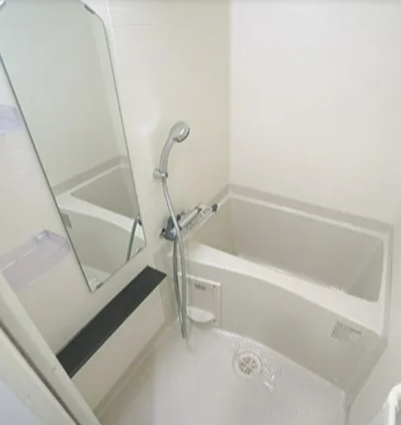 プレサンス新大阪ジェイズの浴室