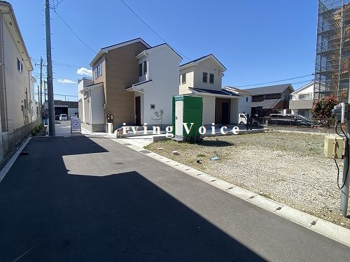 【前面道路含む現地写真】 | 【仲介手数料０円】平塚市四之宮3丁目　中古一戸建て　4号棟　 | 平塚市四之宮3丁目　中古一戸建て　