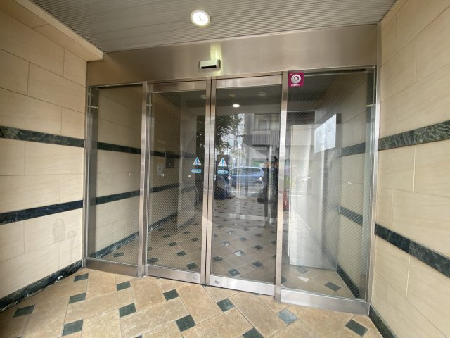 プラディオ徳庵セレニテのエントランス