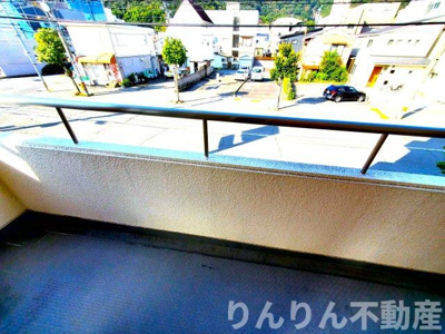 【バルコニー】 | コスモスハイツ | 外からの目が気にならないバルコニーで洗濯物が干せます