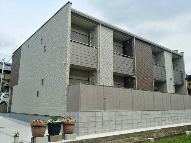 三木市大村のアパート