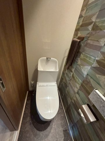 川越市旭町2丁目　築浅未入居戸建　「川越駅」徒歩16分　【大塚小学区】のトイレ