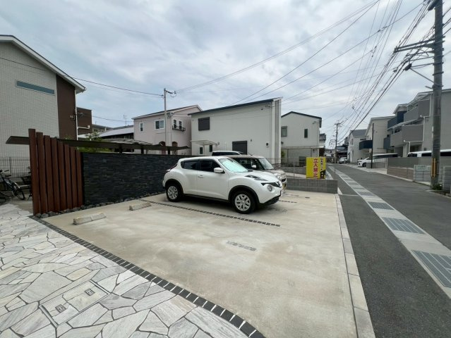 CleduBonheurM（クレドゥボヌールエム）の駐車場