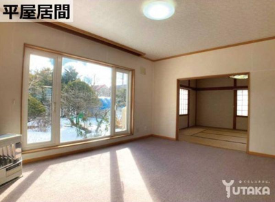 【居間・リビング】 | 【二世帯住宅～風除室のみ共用です】曙4丁目1-5.6売家