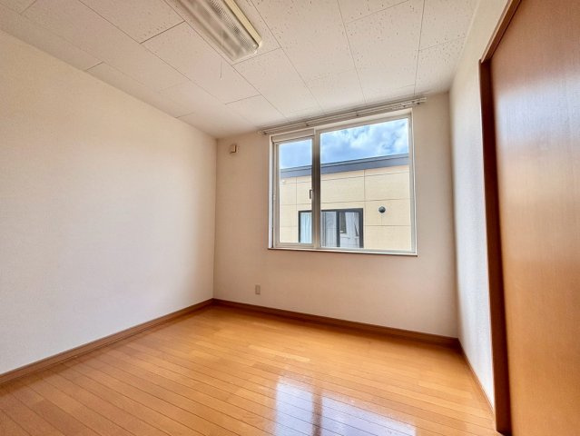 ロワールDの洋室