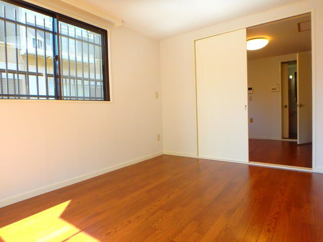 川崎市中原区苅宿の一棟マンション