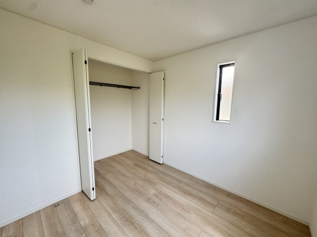 クレイドルガーデン前橋市茂木町第５　２号棟の収納|2階洋室1収納です