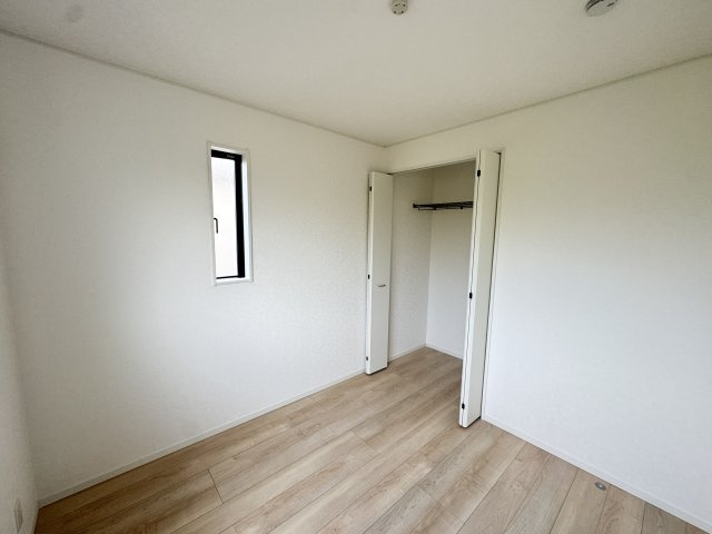 クレイドルガーデン前橋市茂木町第５　２号棟の収納|2階洋室2収納です