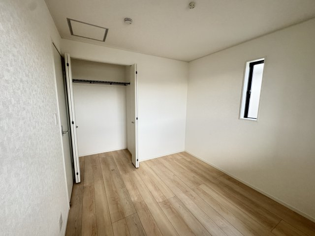 クレイドルガーデン前橋市茂木町第５　２号棟の収納|2階洋室3収納です