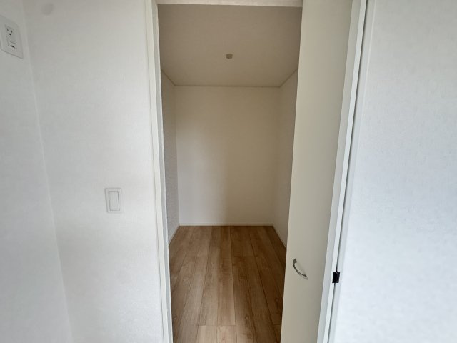 クレイドルガーデン前橋市茂木町第５　２号棟の収納|2階洋室3収納：2.5帖ウォークインクローゼットです。
