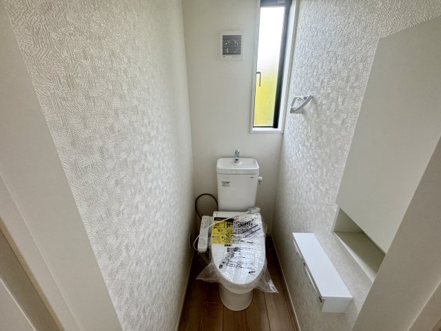 クレイドルガーデン前橋市茂木町第５　２号棟のトイレ|2階トイレです。清潔感のある白を基調としています。