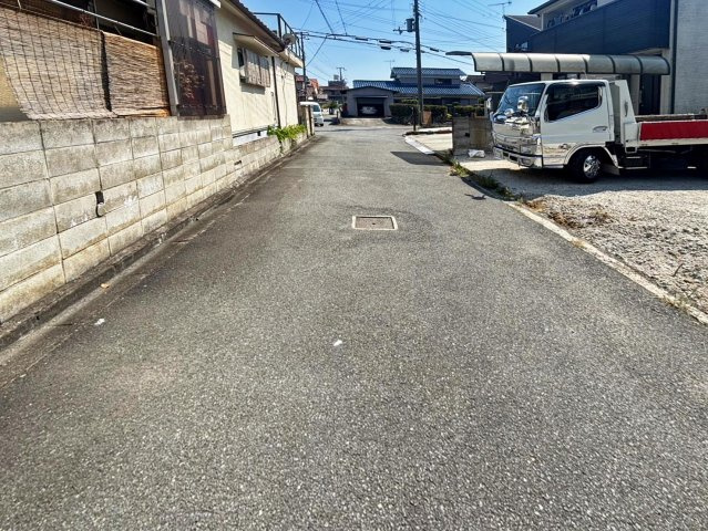 高砂市米田町塩市の新築一戸建の前面道路含む現地写真