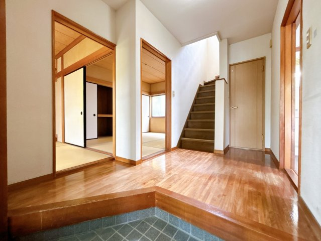 リフォーム中古戸建　一宮市花池2丁目　平成元年築の玄関