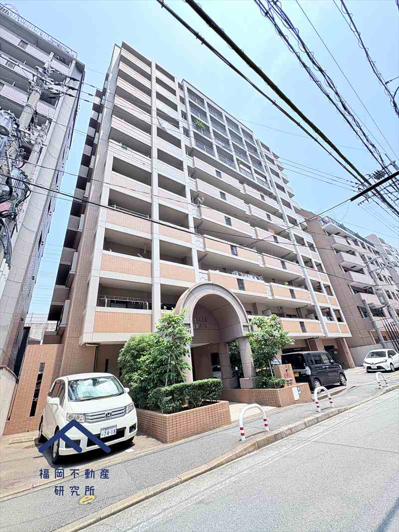 エクレール平尾の外観