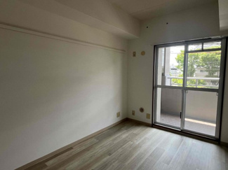 【洋室】 | サンヴァリエ東長居5号棟 | 日当たり良好のバルコニーです。