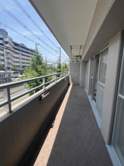 【バルコニー】 | サンヴァリエ東長居5号棟 | 広いバルコニーで良いですね。