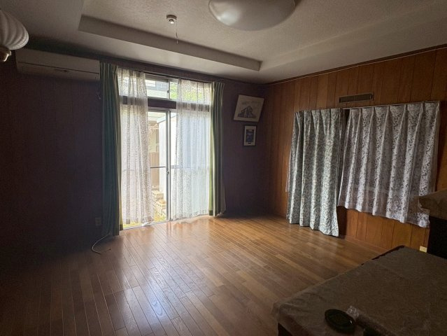 三木市緑が丘町東3丁目　中古の洋室