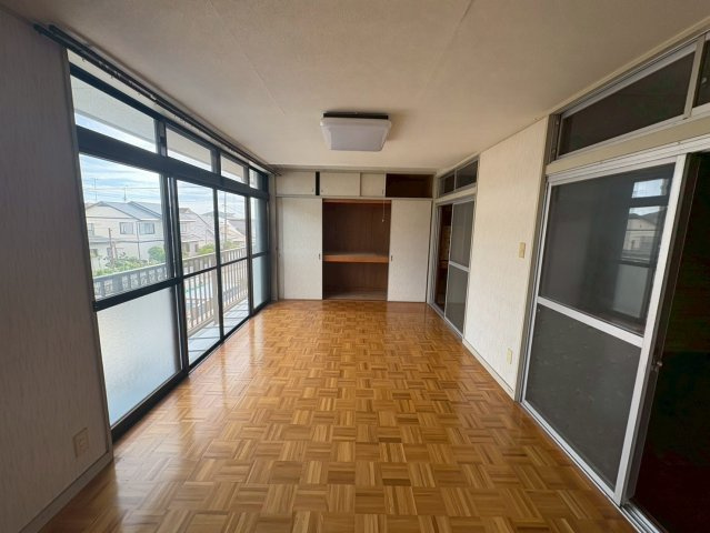 三木市緑が丘町東3丁目　中古の居間・リビング