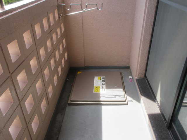 今田マンションA棟のバルコニー