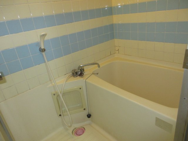 今田マンションA棟の浴室