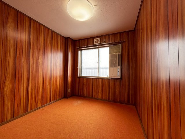 イナヤマコーポラスの洋室