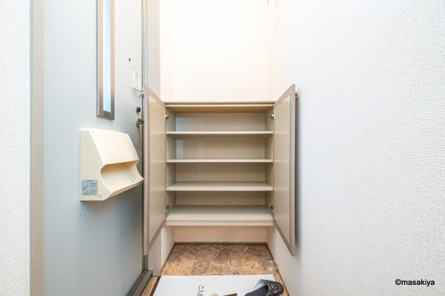 トミユウ・ボラタ Aの玄関