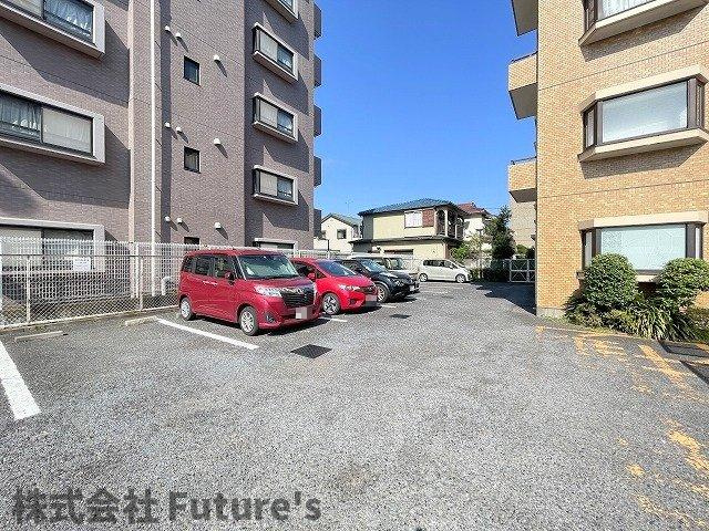 ライオンズマンション三郷第5　の駐車場|敷地内駐車場完備（要空き確認）