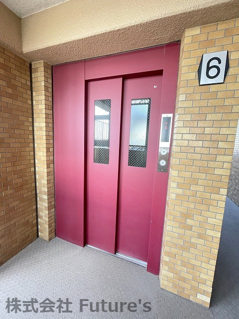 ライオンズマンション三郷第5　のその他共用部分|エレベーター付き