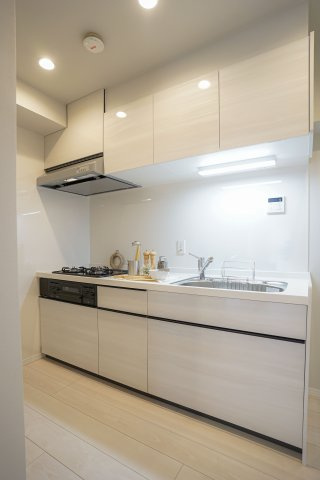 ライオンズマンション三郷第5　のキッチン|新品交換済みのシステムキッチンです