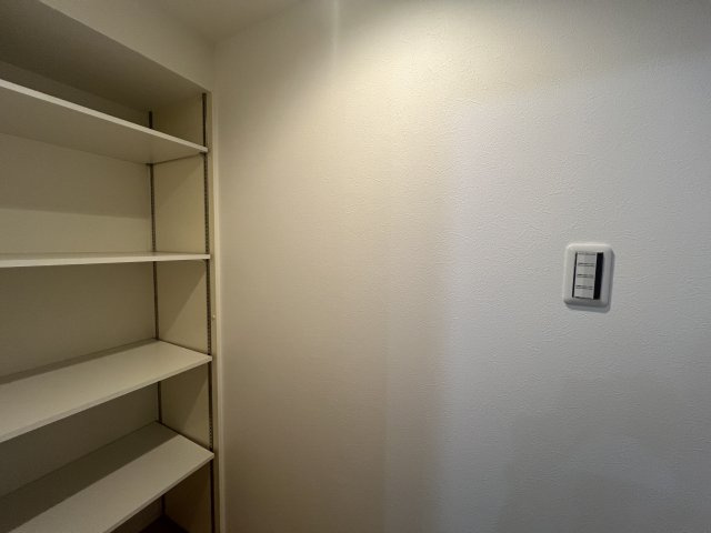 駐車場確実に確保！追加費用管理費込でナシ！【ピュアハイツ南万騎が原】の収納|たっぷりとした収納スペースです
