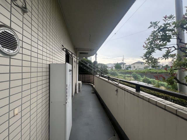 駐車場確実に確保！追加費用管理費込でナシ！【ピュアハイツ南万騎が原】のバルコニー|開放的で明るい空間を演出してくれるバルコニーです