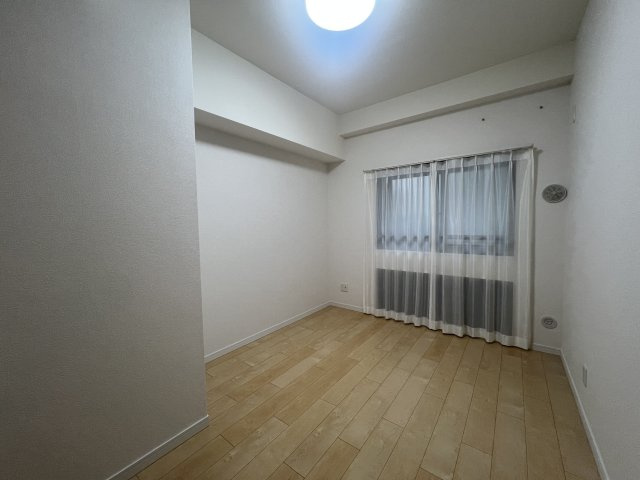 駐車場確実に確保！追加費用管理費込でナシ！【ピュアハイツ南万騎が原】の洋室|きれいな洋室です