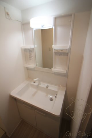 GRAND STEADY新梅田の洗面所