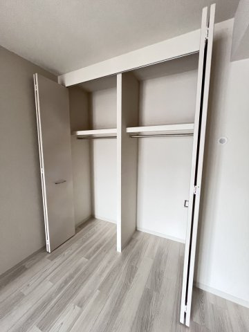 大阪市都島区内代町１丁目の賃貸マンションの収納