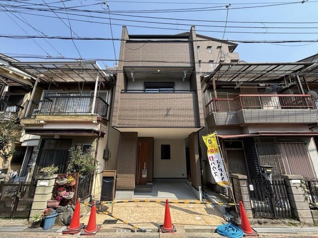 豊里町　新築一戸建ての外観|新しい生活にいかがでしょうか？外観はお住まいの顔になります。こだわりたいポイントですね。外壁塗装や屋根塗装のご相談も承っております。
■現地内覧・資金計画相談・住宅ローン相談もお問合せ受付中■